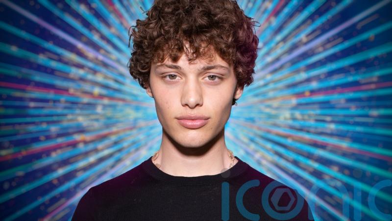 Soap stars Bobby Brazier and Ellie Leach join Paralympian Jody Cundy in Strictly