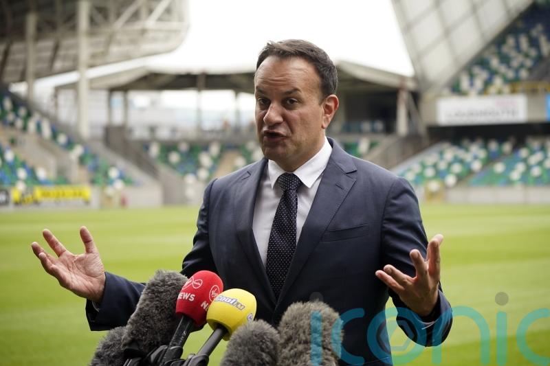 Alternatives should be looked at if Stormont not restored by autumn &ndash; Varadkar