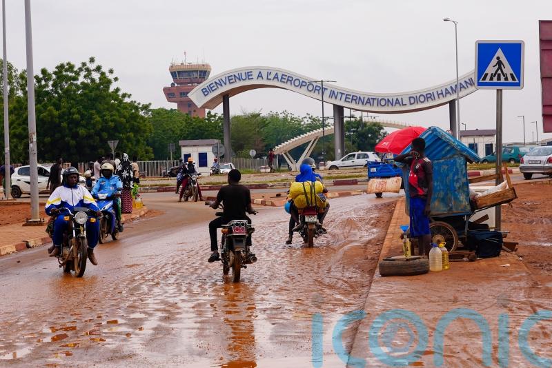 Niger junta warn they would kill deposed president after military intervention