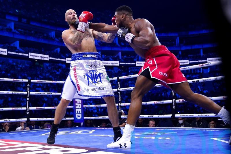 Anthony Joshua answers critics with seventh-round stoppage of Robert Helenius