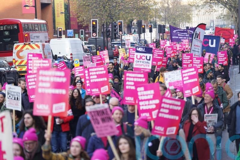 University employers and union should discuss end to marking boycott – minister