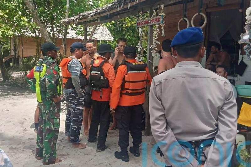 Australian surfers rescued after two days missing off Indonesia
