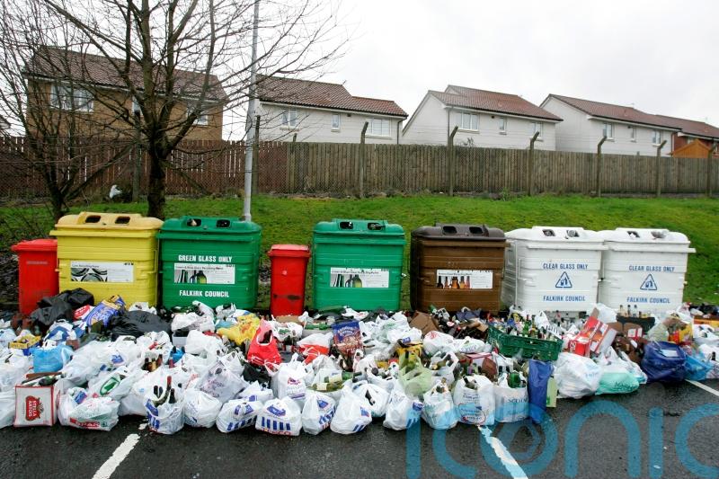 Call for August 16 to be national litter day due to delayed DRS