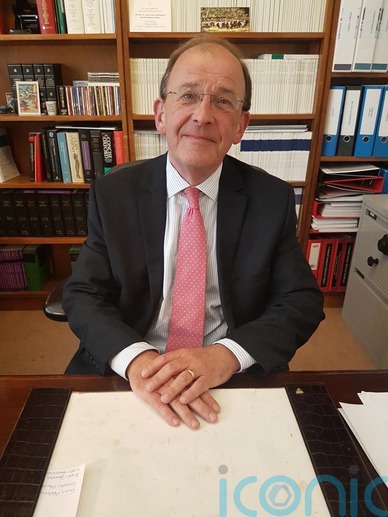 Senior judge praises expert witness criticised on social media