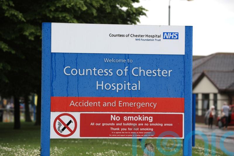 Consultants were told to apologise to nurse for raising concerns, court told