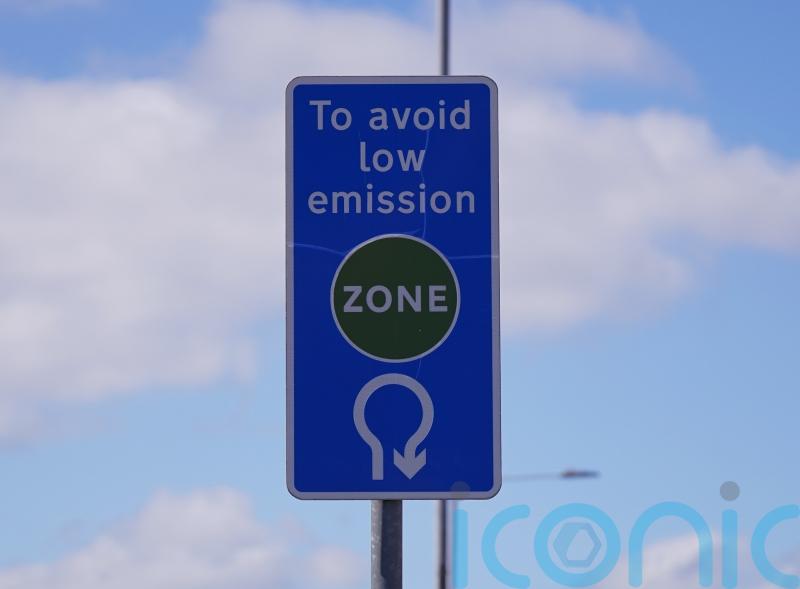 Residents ‘offered £100 a month’ to provide parking on Ulez charge-free road