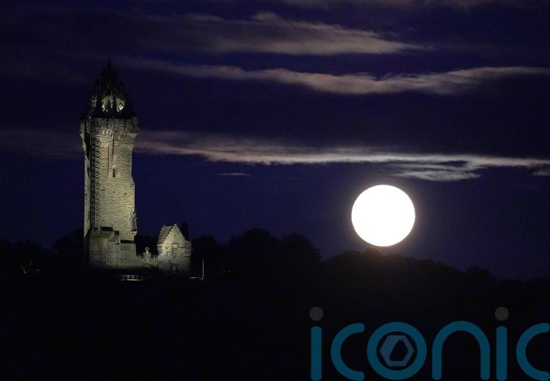 In Pictures: Rare super blue moon delights stargazers