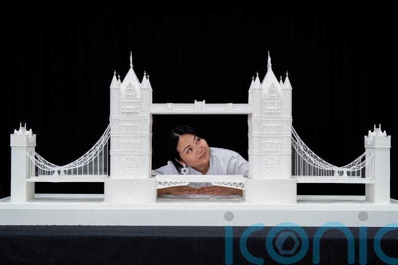 Tower Bridge sculpture made entirely from 25kg of sugar