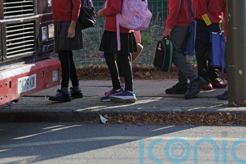Parents should not keep children out of school for sore throats and runny noses