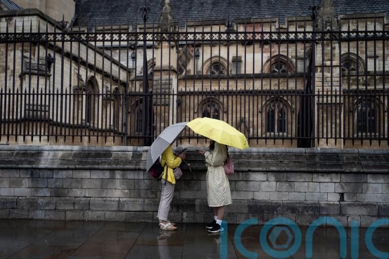 Thunderstorms and heavy rain forecast as heatwave subsides