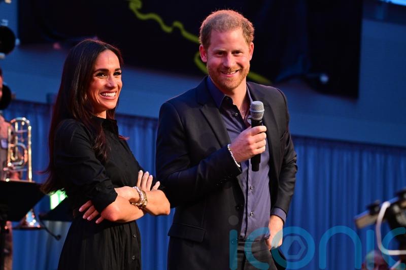 Meghan makes impromptu speech after joining Harry at Invictus Games