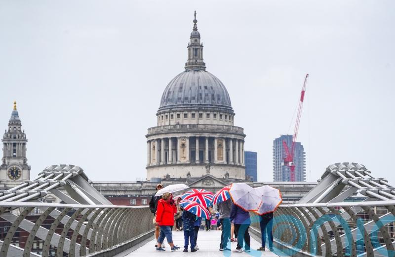 Hundreds of businesses to join ‘queue for climate’ on London’s Millennium Bridge