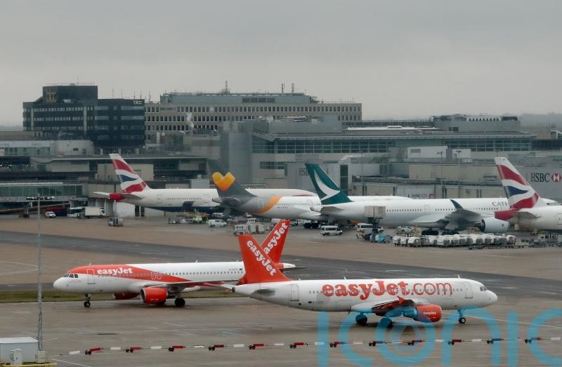 Flights diverted due to staff shortages in air traffic control at Gatwick