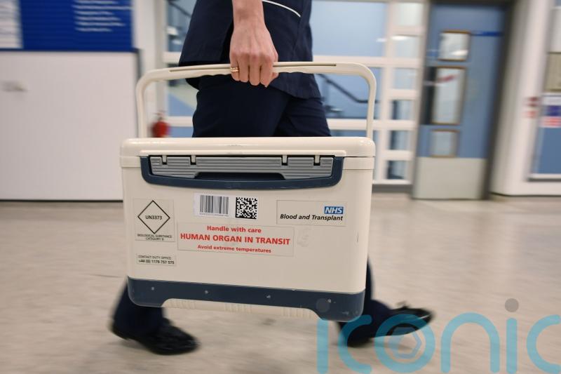 Public health minister urges Scots to register organ donor status