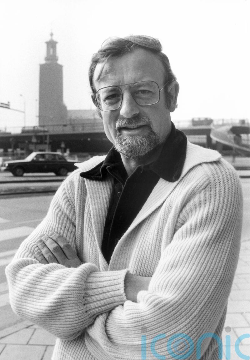 Folk singer Roger Whittaker dies aged 87