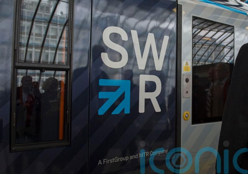 Swan on the line disrupts train operator for second day in a row