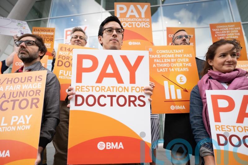 Junior doctors and consultants launch longest period of joint strike action