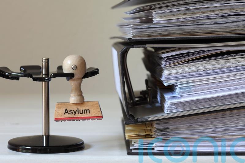 Asylum backlog clearance efforts could make people destitute, Red Cross warns