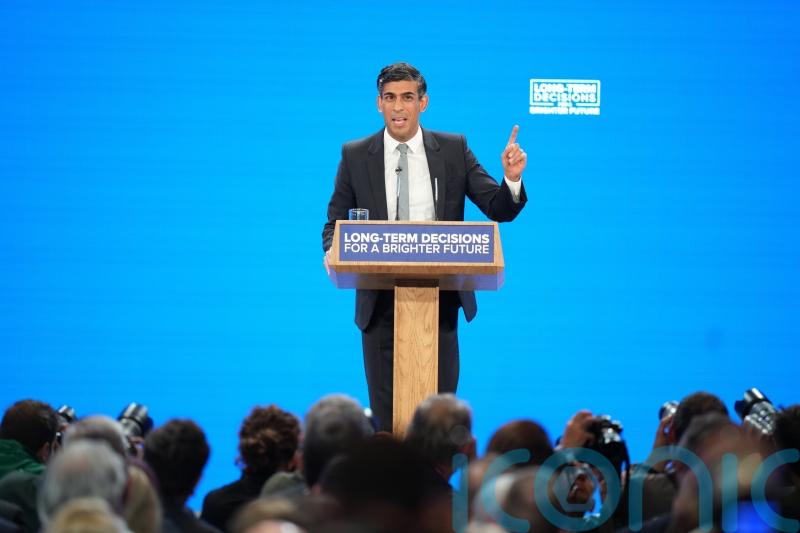 Sunak tacks to right with criticism of ‘virtue signalling’ and gender comments