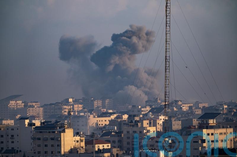 At least 100 people travel to Israel from UK to join fight against Hamas