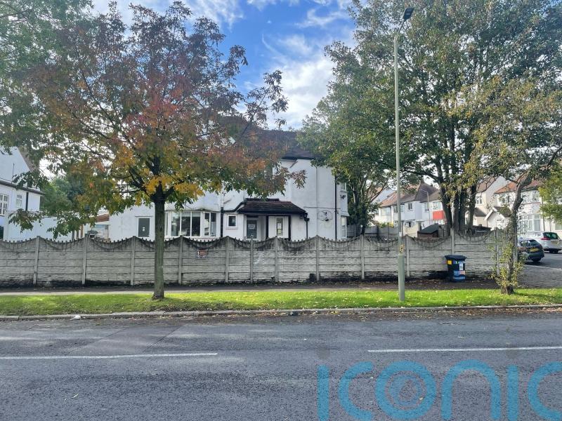 Fence to be raised at London Jewish school amid security fears