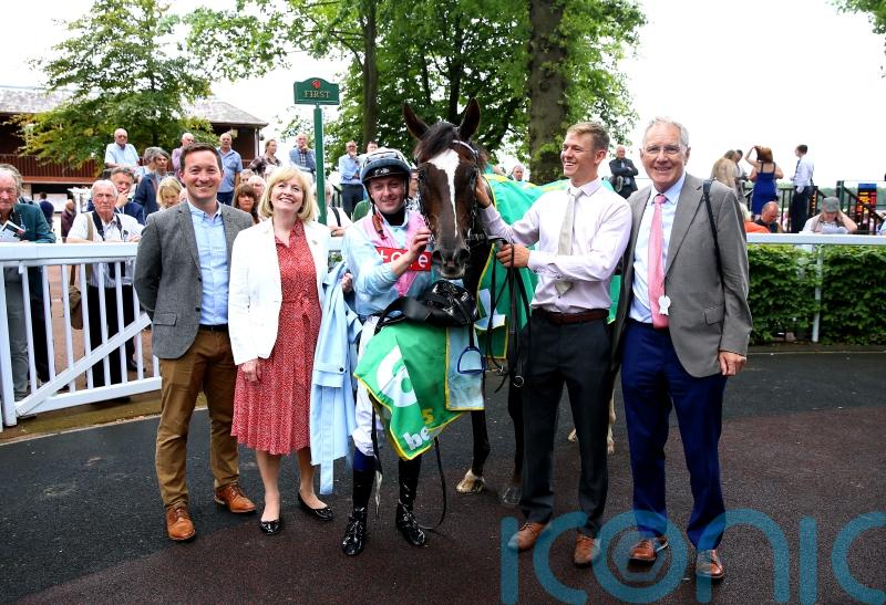 Lordship thrives in testing conditions at York