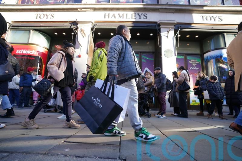 Retail sales ‘hit by warm weather’ in September