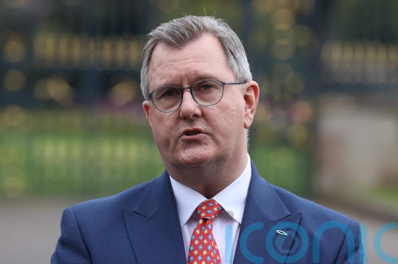 Sir Jeffrey Donaldson says talks with Government &lsquo;moving closer&rsquo; to resolution
