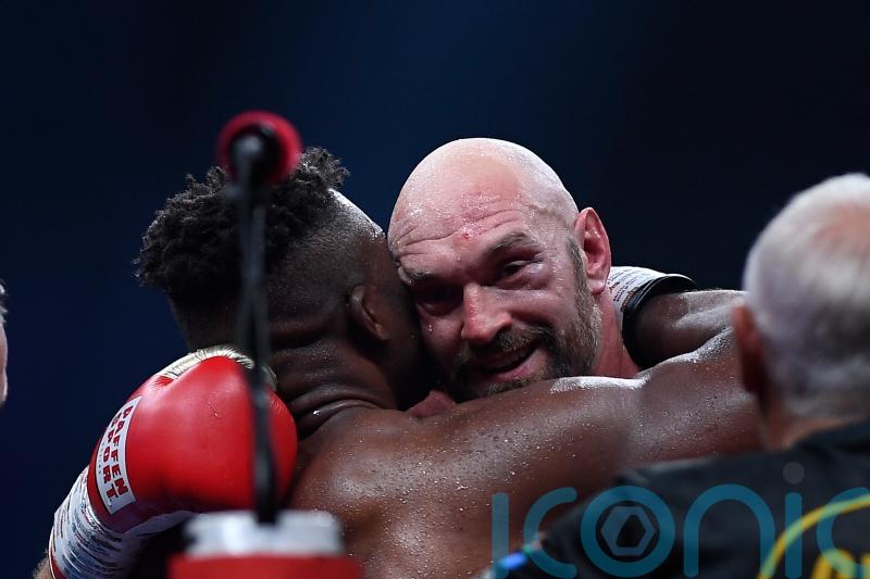 Tyson Fury recovers from knockdown in split decision win over Francis Ngannou
