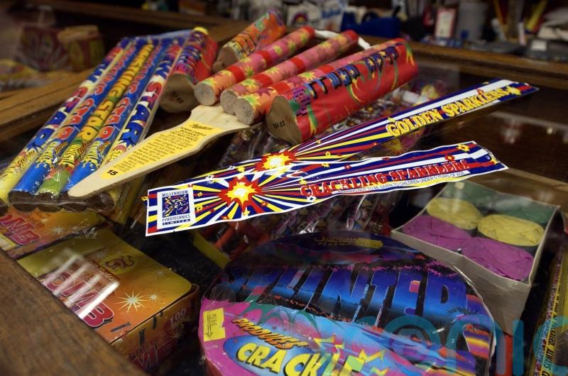 Fall in deliberate fire-setting before bonfire night, figures show