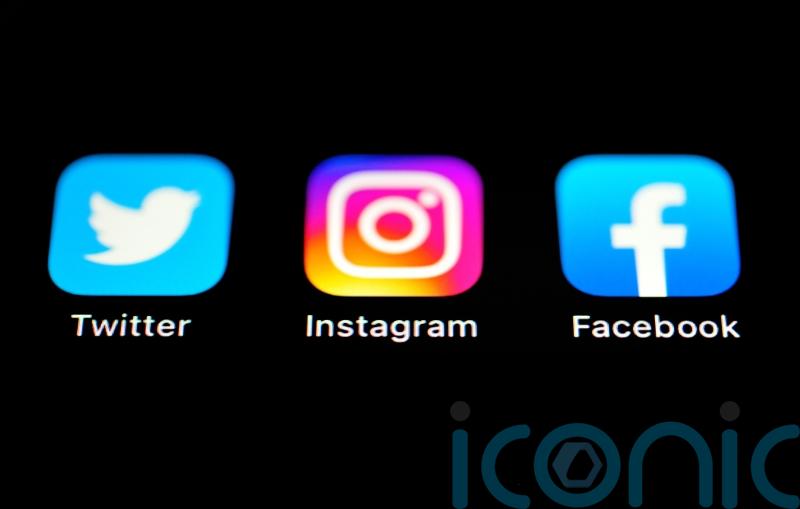 Big tech poses ‘existential threat’ to UK journalism, survey of editors finds