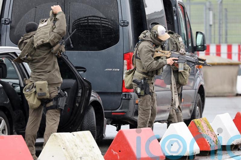 Man ‘holding four-year-old daughter hostage’ at Hamburg airport