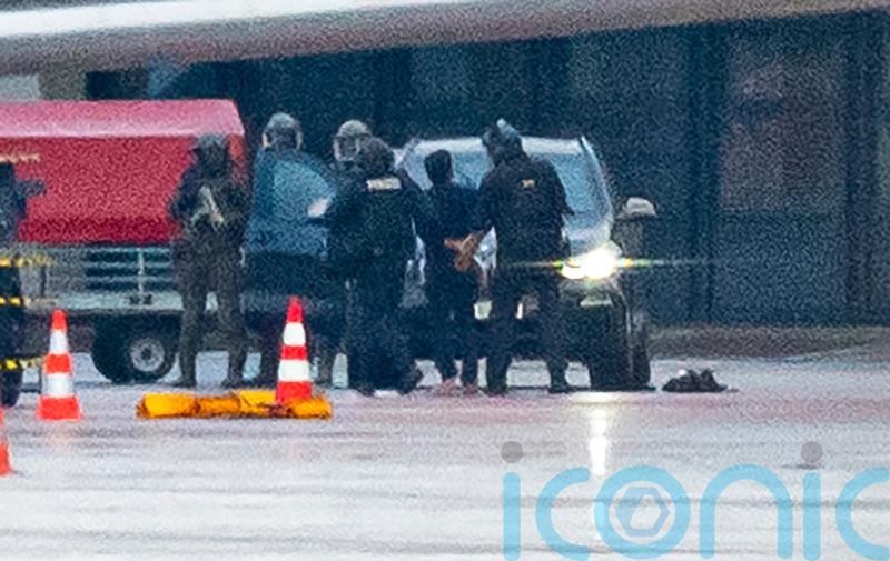 Four-year-old girl safe as Hamburg airport gunman arrested