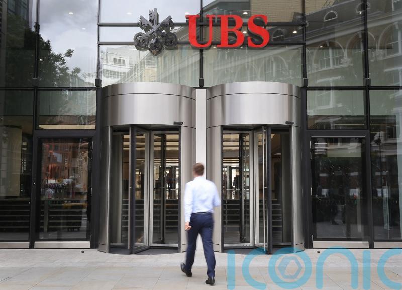 UBS reports pre-tax loss but benefits of Credit Suisse merger gathering steam