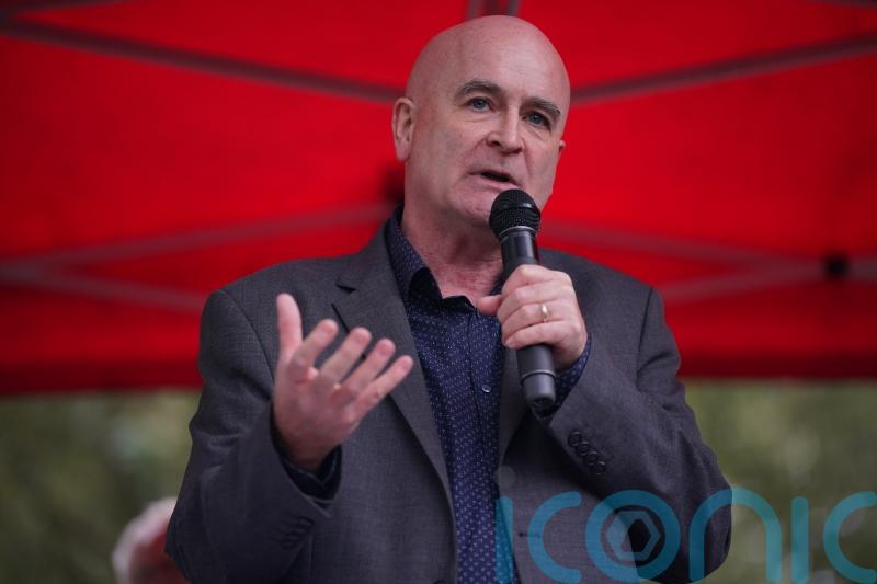 Rail union leader pledges to continue campaigning for pay deal