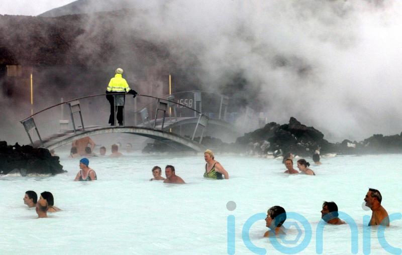 Iceland’s Blue Lagoon spa closes as earthquakes prompt volcanic eruption fears