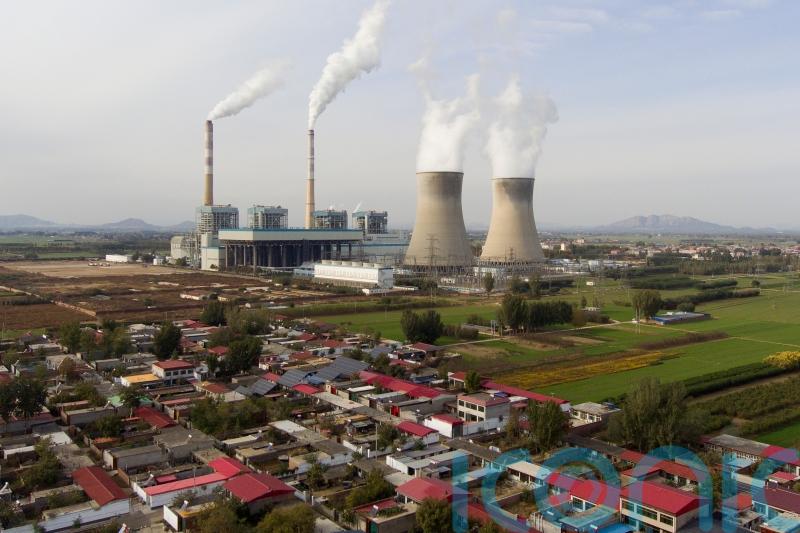 World struggling to get on track in fight against climate change, says report