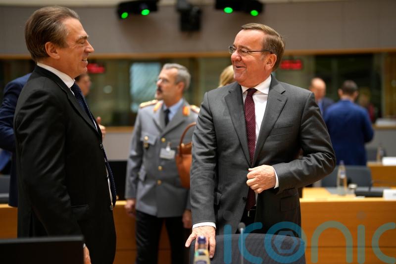EU struggles to produce and send promised ammunition to Ukraine