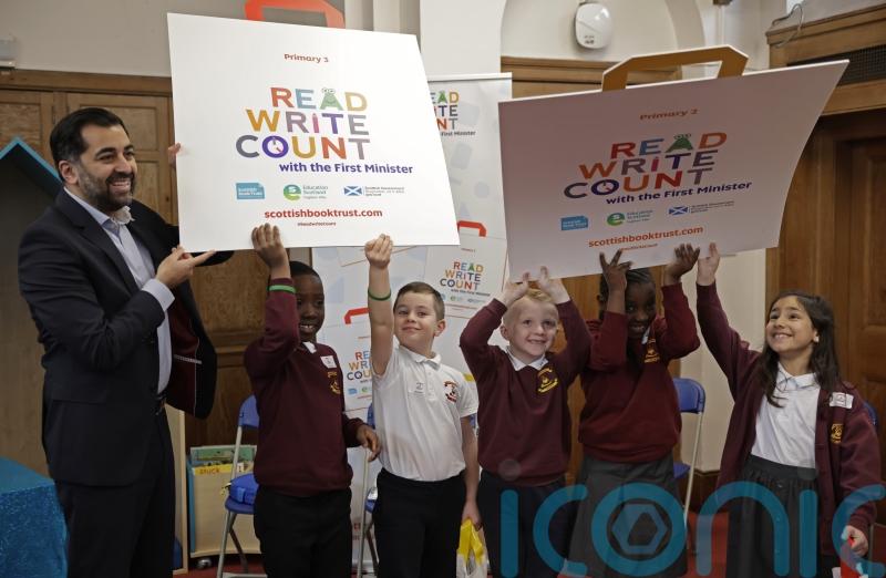Almost 250,000 free books given to school children in literacy drive