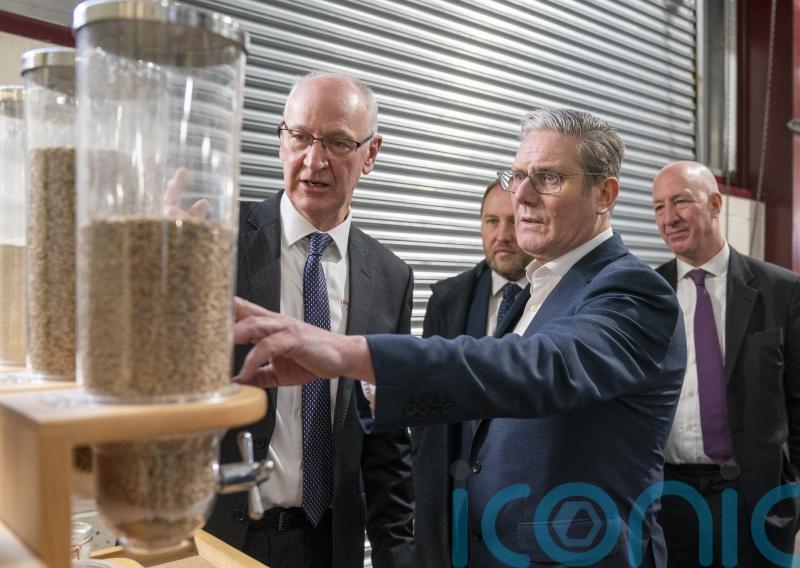 Starmer condemns ‘unforgivable’ trade policy on visit to whisky distillery