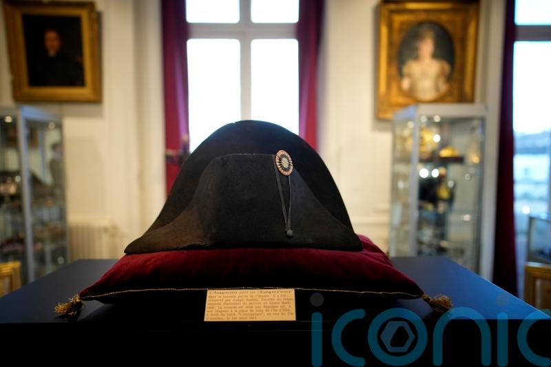 Napoleon’s hat sells for 1.9 million euro at auction