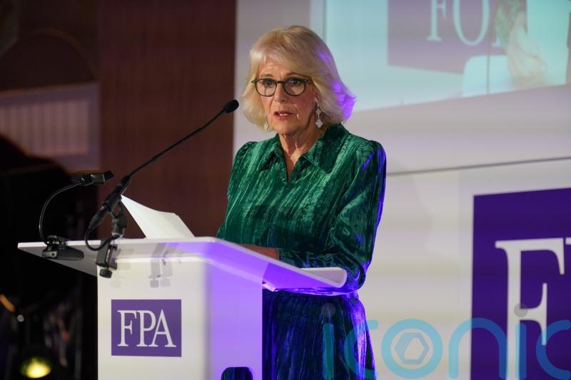 Queen commends journalists ‘risking their lives’ in the Middle East and Ukraine