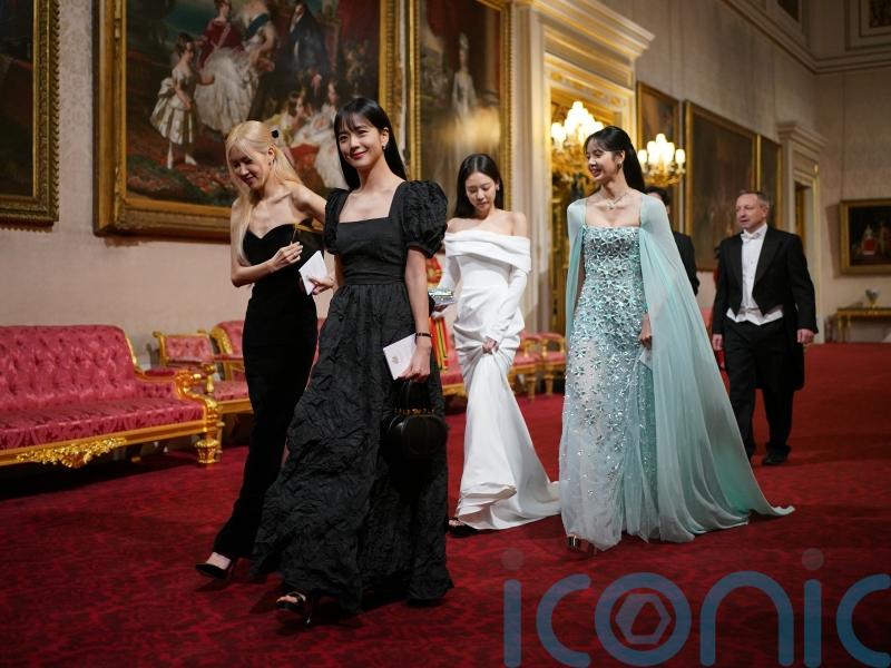King hails K-pop stars Blackpink at banquet in honour of South Korean president
