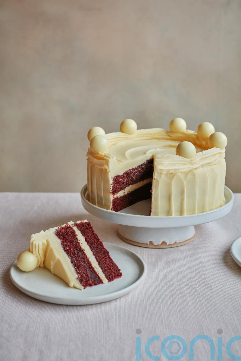 Mary Berry&rsquo;s red velvet sandwich cake