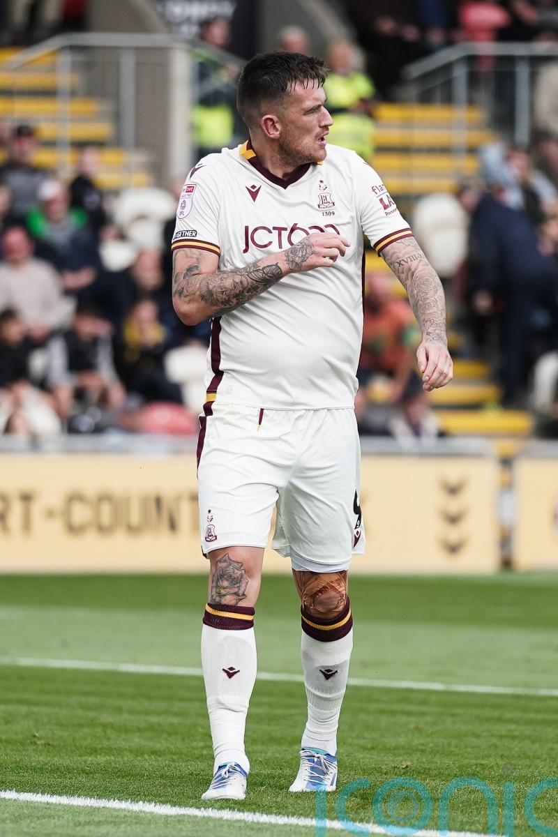 Bradford claim back-to-back wins under new boss Graham Alexander