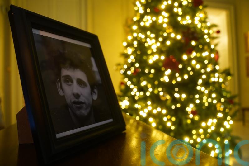 Pogues’ Fairytale Of New York battling Wham! and Mariah Carey for top chart spot