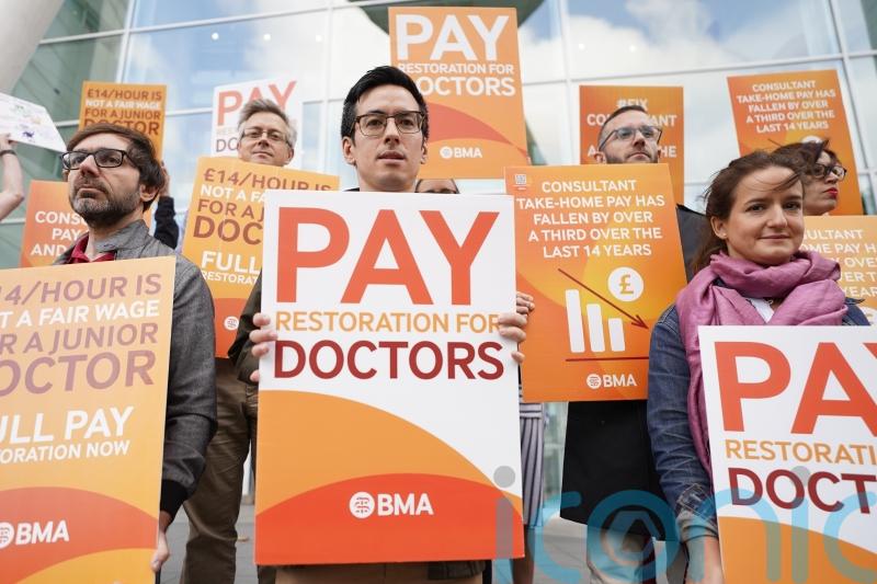 Junior doctors to stage longest strike in NHS history after talks break down