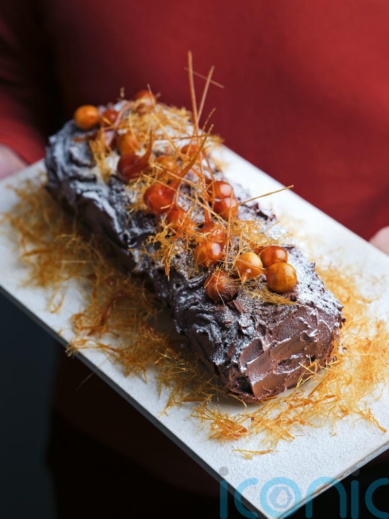 Yule log with Grand Marnier recipe