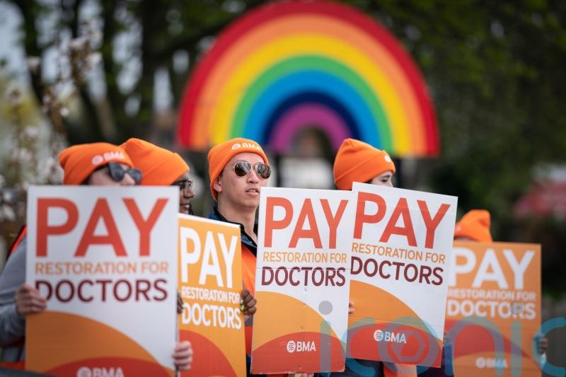 NHS leaders raise ‘extreme concerns’ over junior doctor strikes
