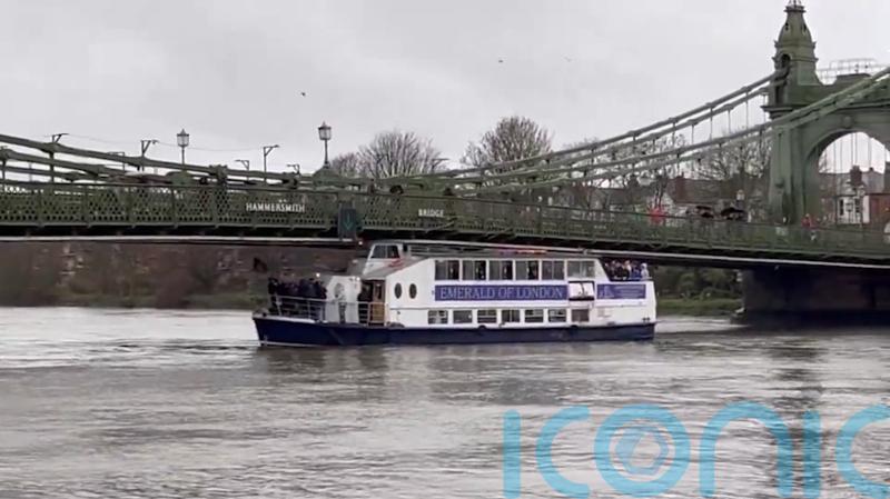 Boat carrying West Ham fans gets wedged under London’s Hammersmith Bridge
